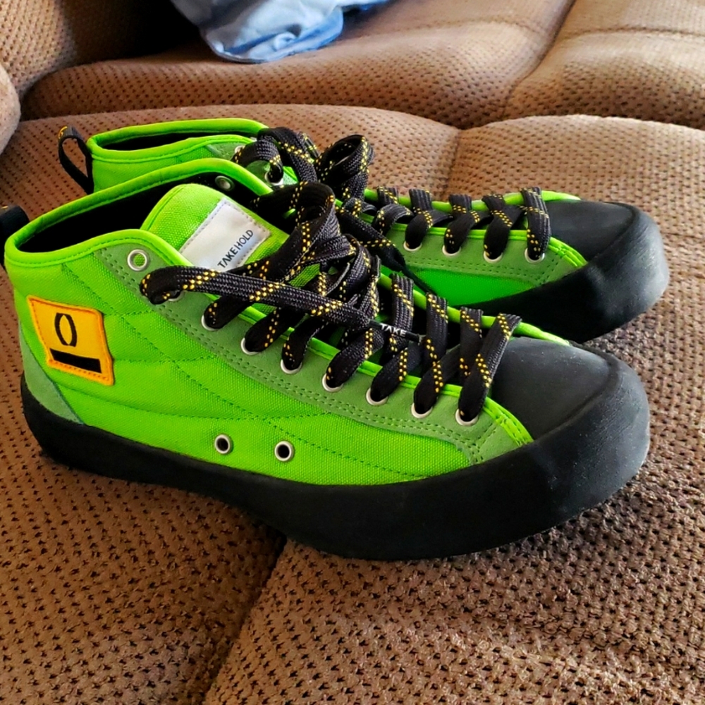 Organic climbing shoes